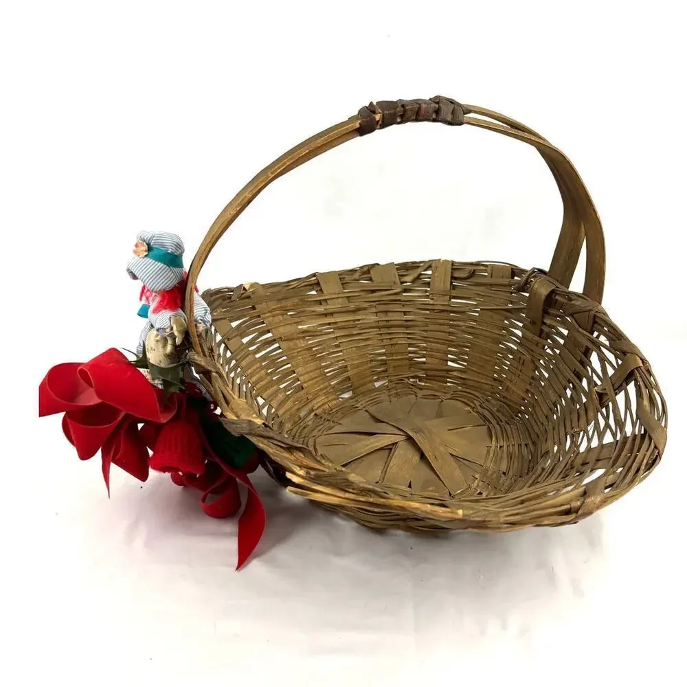 Vintage Christmas Gathering Basket Farmers Market Wicker‎ Storage 1950s